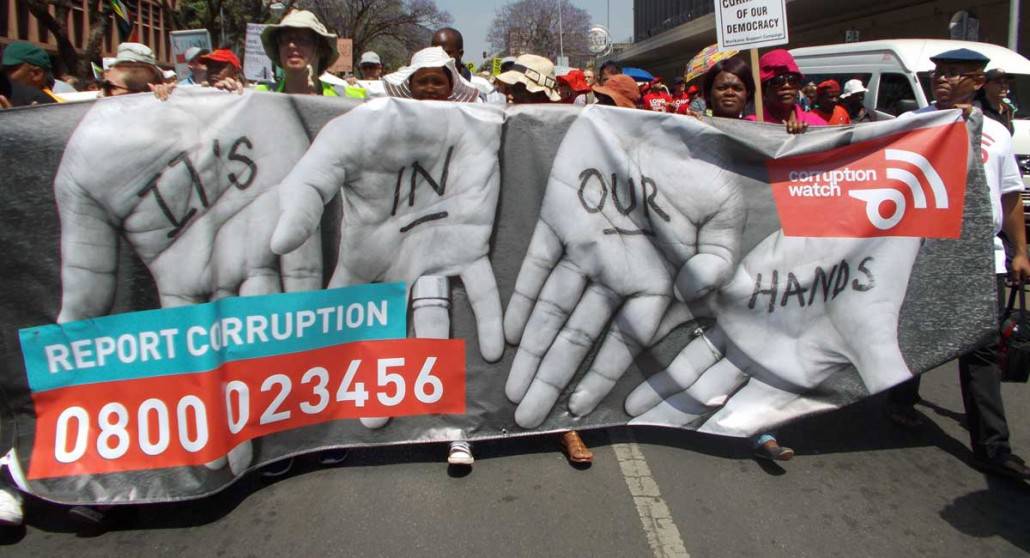 Citizens marching against corruption